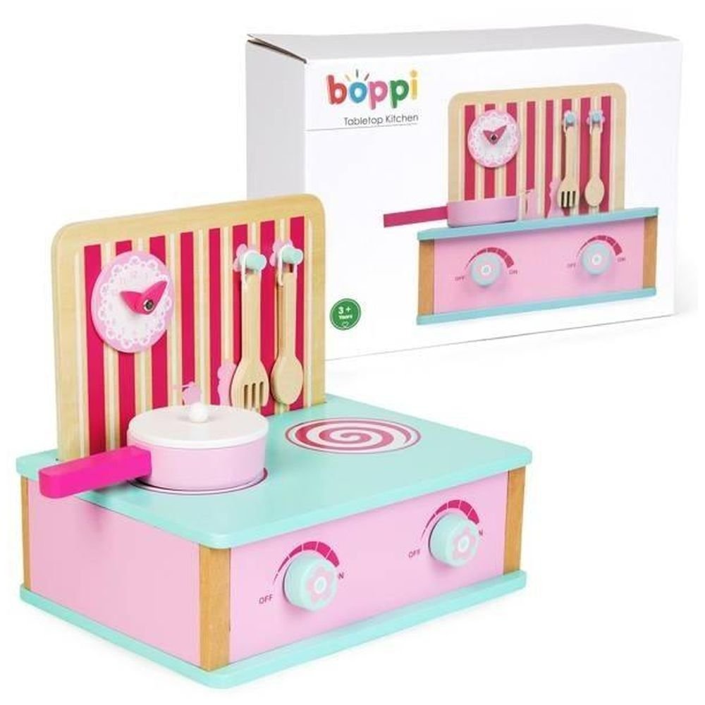 Kuchenka drewniana z tablicą menu